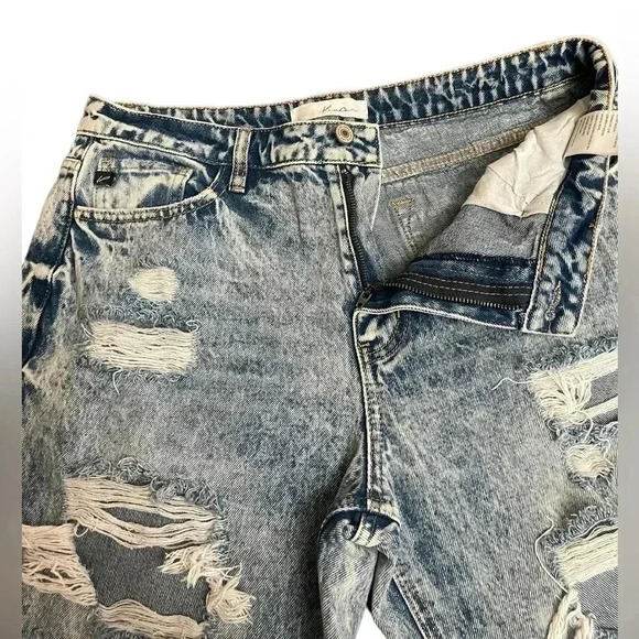 KanCan High Rise Distressed Frayed Hem Mom Jeans Acid Wash Women’s size 11/29 - Picture 5 of 15